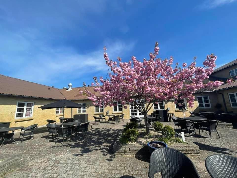 Ronnes Hotel Fjerritslev Esterno foto